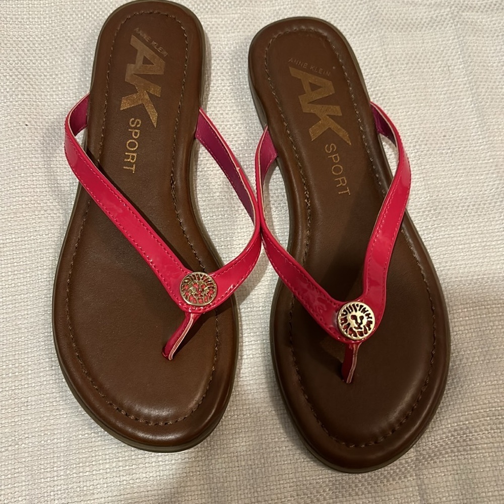 Anne Klein Pink Sport Flip Flop Sandals Size 8